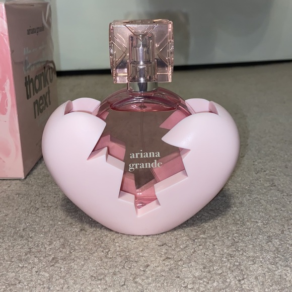 Ariana Grande Thank U Next Perfume 100ml - Picture 5 of 7